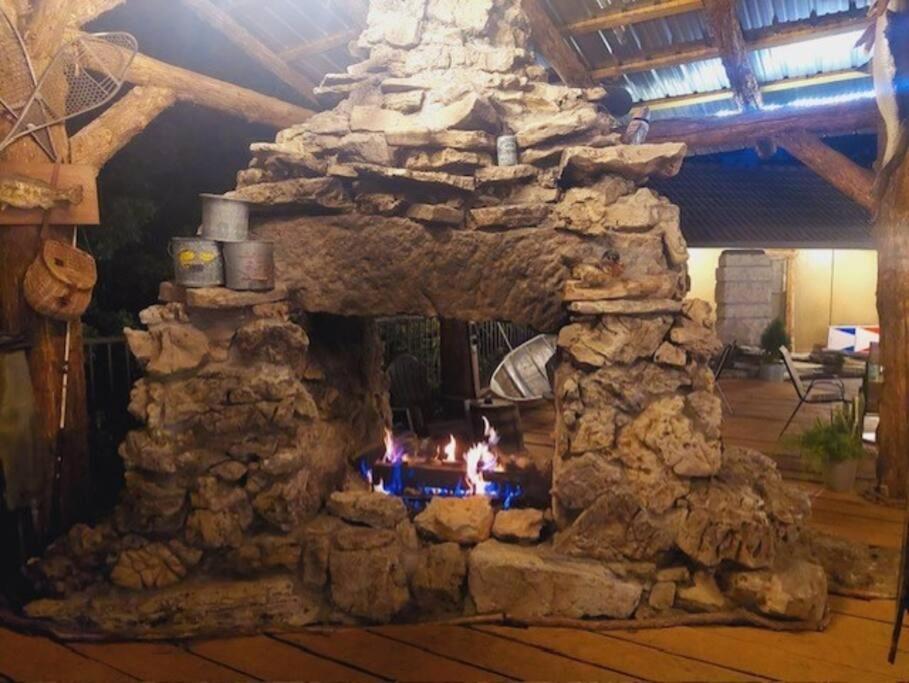 Stonegate Lodge 2 Queen Beds Fast Wifi 50In Tv Salt Water Pool Room # 305 Eureka Springs Exterior foto